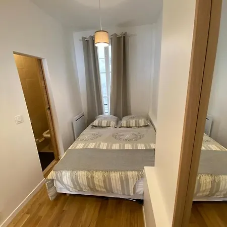 Cozy Apartment In The Heart Of Paris Διαμέρισμα Παρίσι