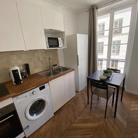 Διαμέρισμα Cozy Apartment In The Heart Of Paris